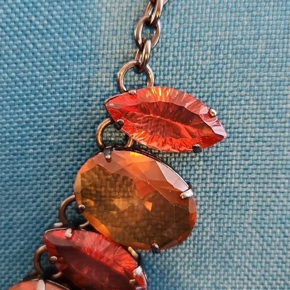 151. Statement necklace: Pewter colored chain with pink & amber stones - Picture 2 of 2